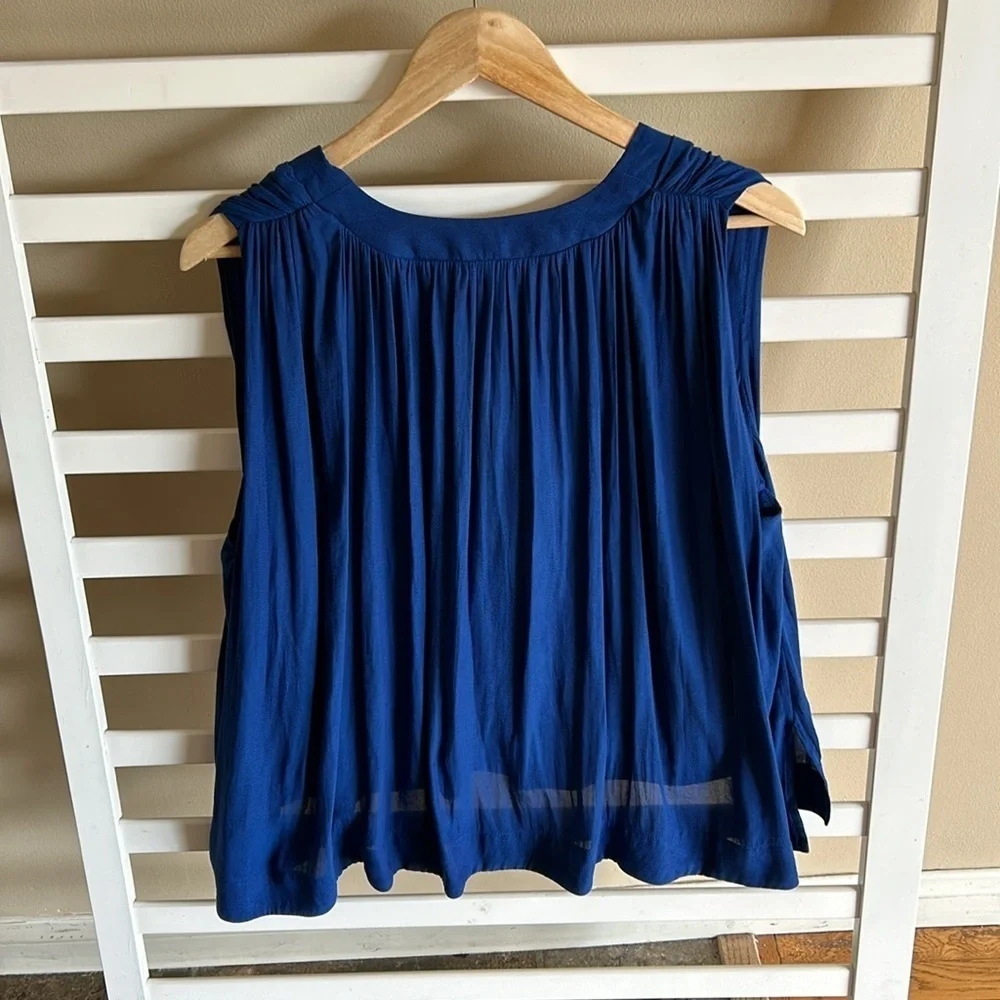 FREE PEOPLE DARCY V-NECK HI-LOW SLEEVELESS TOP BLUE COBALT Size Small